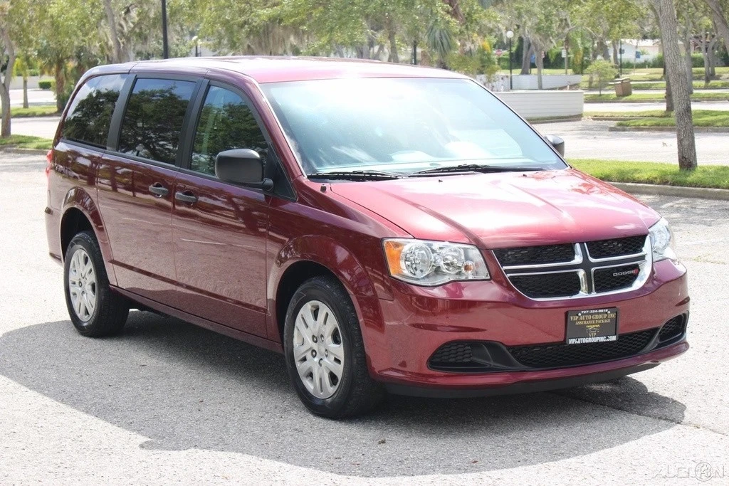 2019 Dodge Caravan - Image 9 of 21