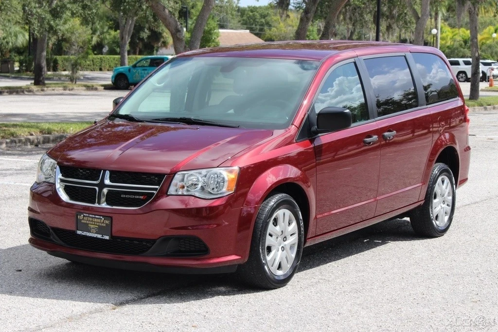 2019 Dodge Caravan - Image 11 of 21