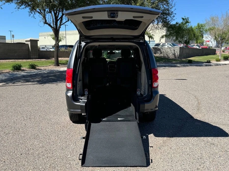 2019 Dodge Caravan - Image 2 of 16