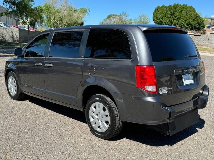2019 Dodge Caravan - Image 14 of 16