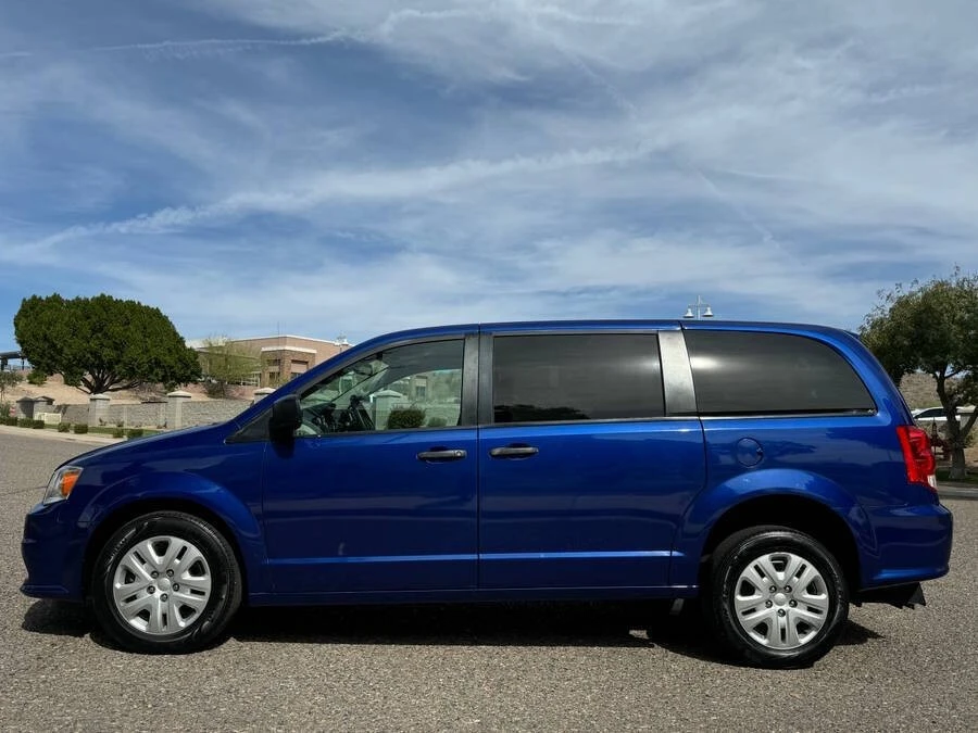 2019 Dodge Caravan - Image 13 of 16