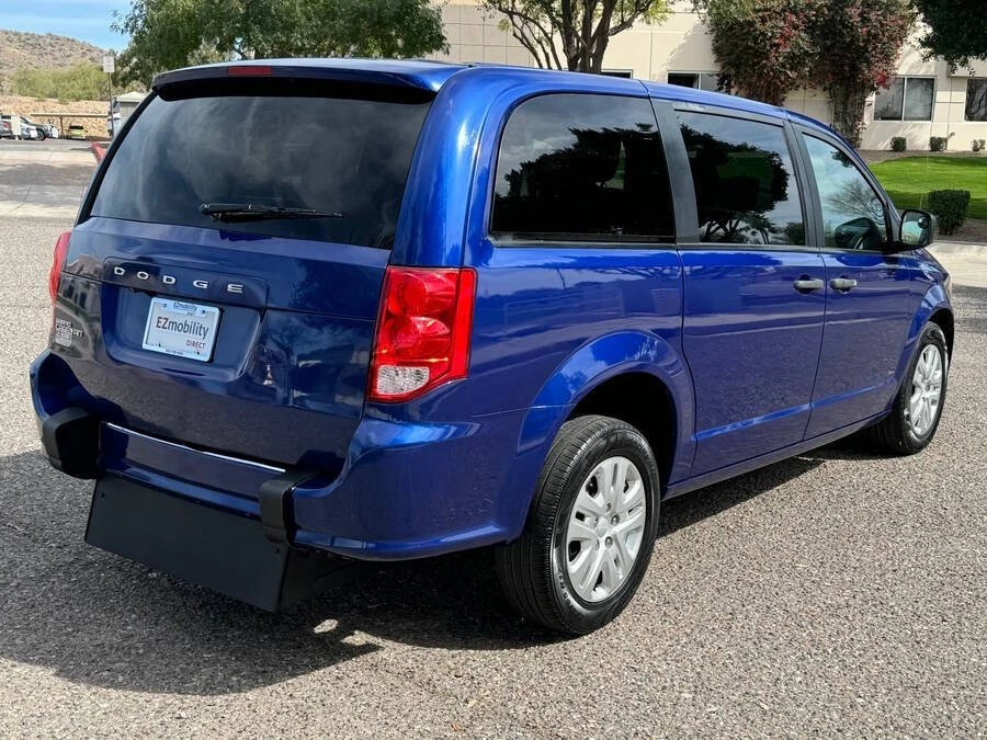 2019 Dodge Caravan - Image 5 of 16