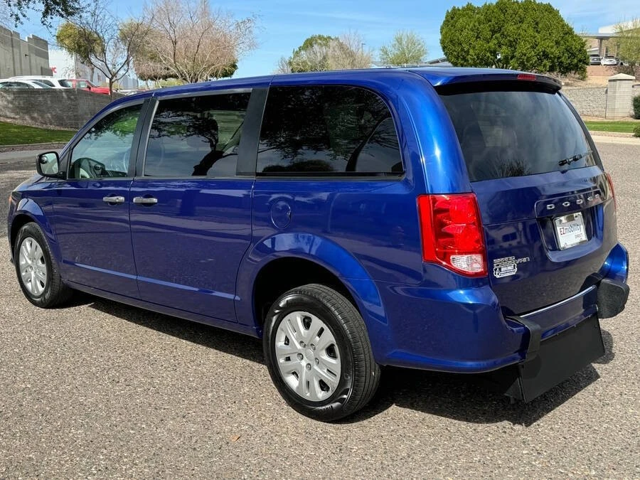 2019 Dodge Caravan - Image 14 of 16