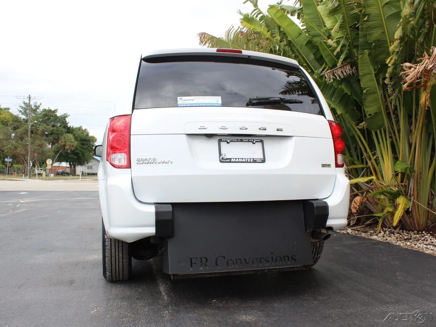 2019 Dodge Caravan - Image 10 of 12