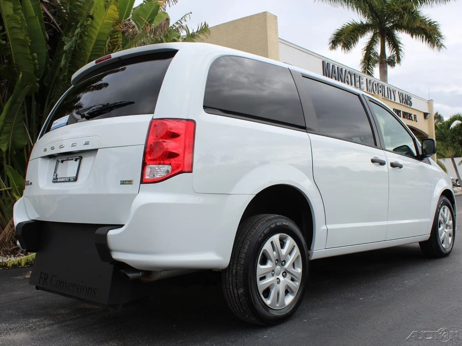 2019 Dodge Caravan - Image 5 of 12