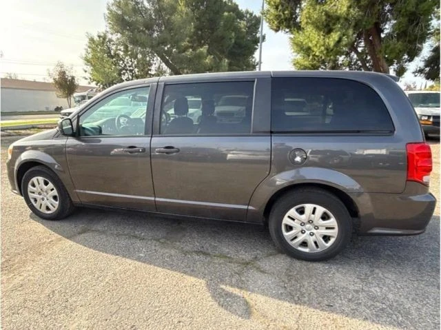 2019 Dodge Caravan - Image 6 of 10