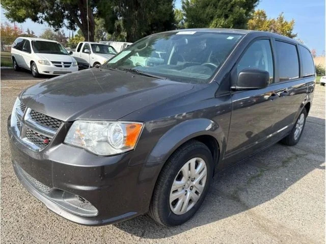 2019 Dodge Caravan - Image 7 of 10