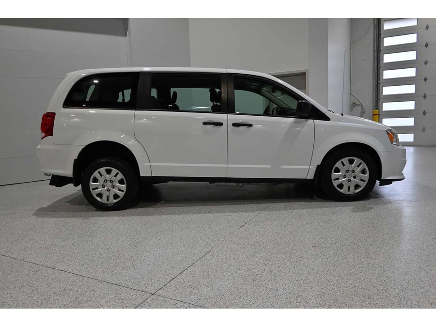 2019 Dodge Caravan - Image 5 of 12