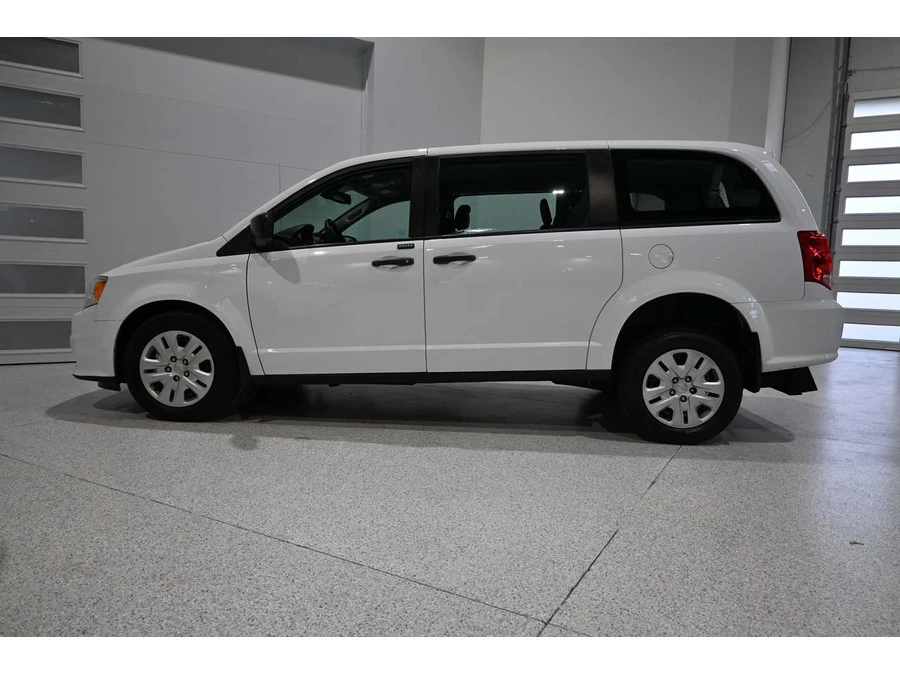 2019 Dodge Caravan - Image 9 of 12