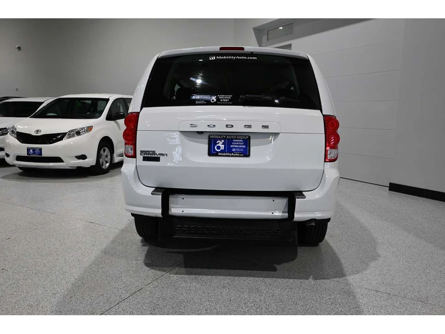 2019 Dodge Caravan - Image 7 of 12