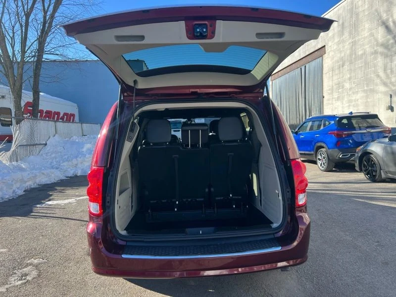 2019 Dodge Caravan - Image 9 of 12