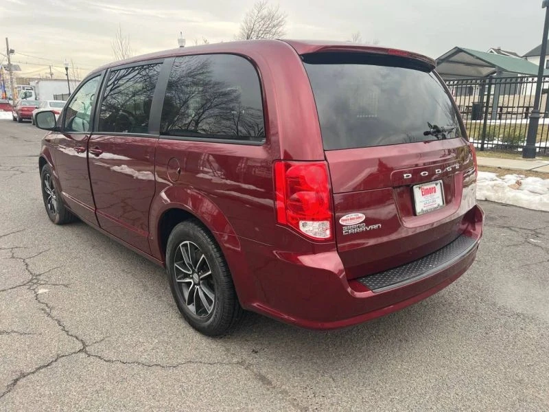 2019 Dodge Caravan - Image 6 of 12