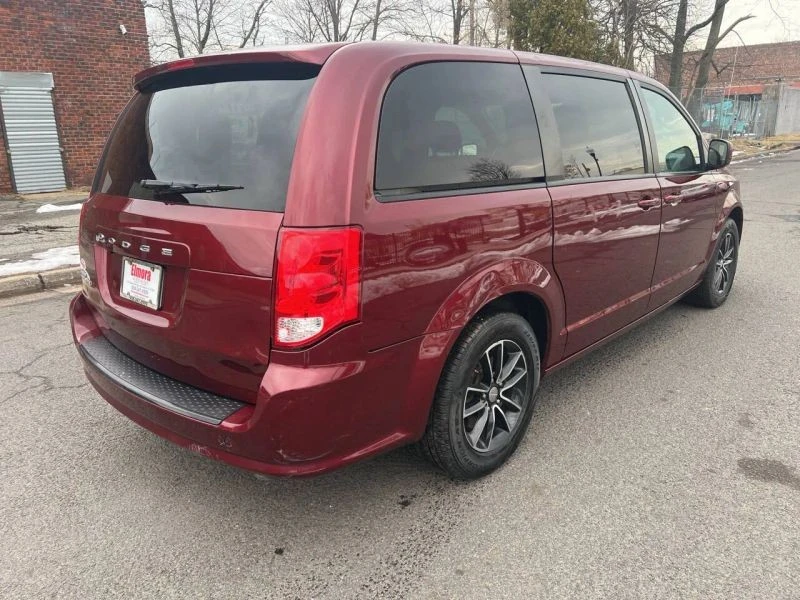 2019 Dodge Caravan - Image 4 of 12
