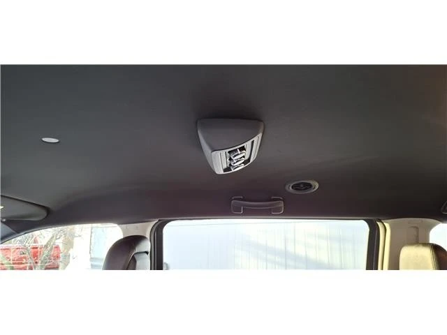 2019 Dodge Caravan - Image 17 of 21
