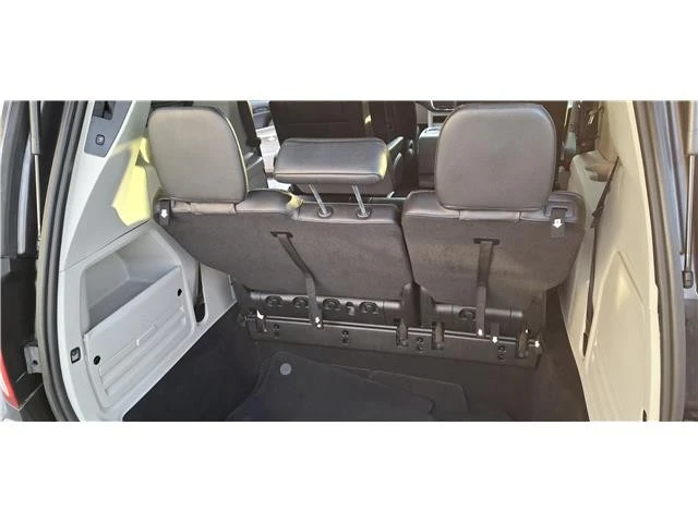 2019 Dodge Caravan - Image 18 of 21