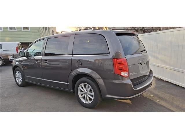 2019 Dodge Caravan - Image 5 of 21