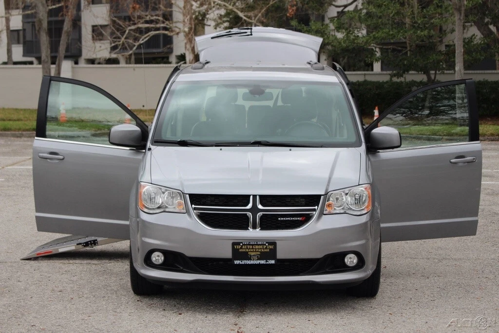 2019 Dodge Caravan - Image 7 of 21