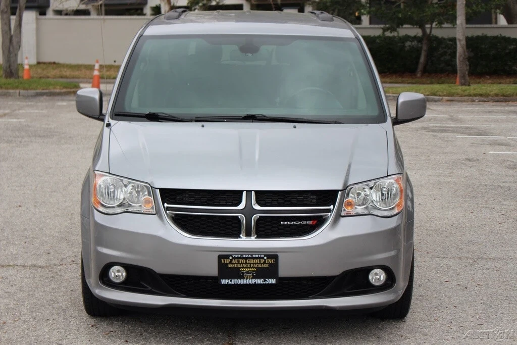 2019 Dodge Caravan - Image 9 of 21