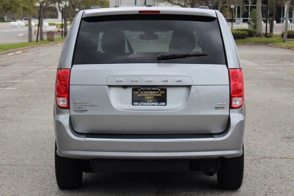 2019 Dodge Caravan - Image 13 of 21