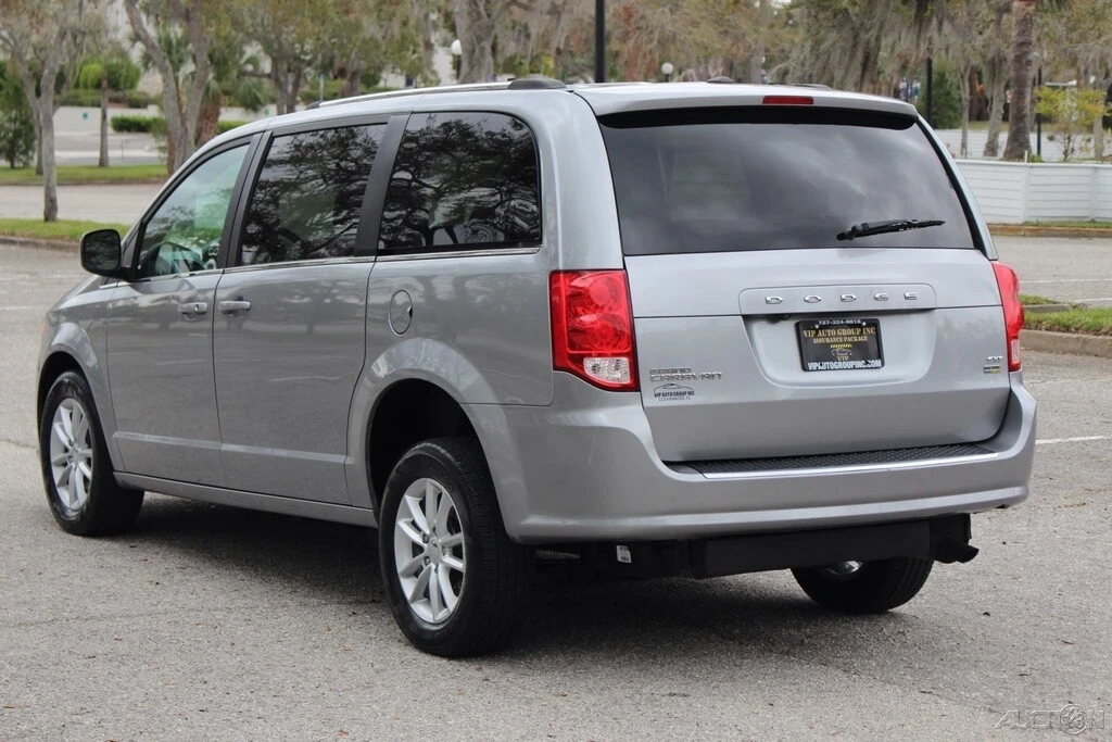 2019 Dodge Caravan - Image 12 of 21