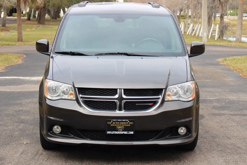 2019 Dodge Caravan - Image 9 of 21