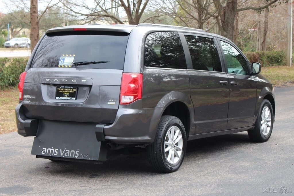 2019 Dodge Caravan - Image 14 of 21