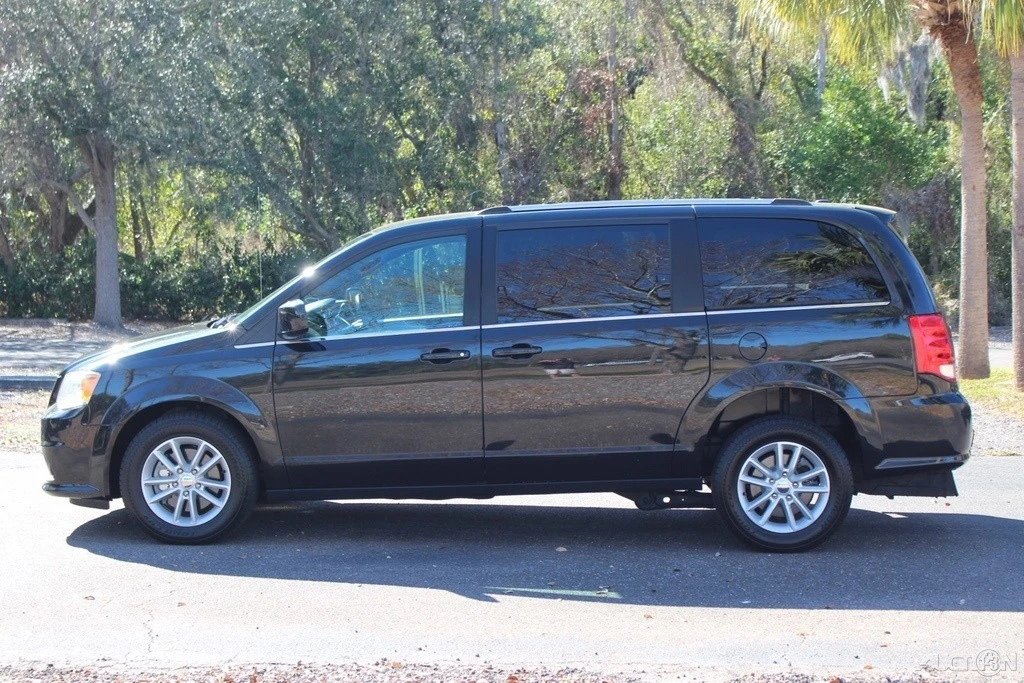2019 Dodge Caravan - Image 13 of 21