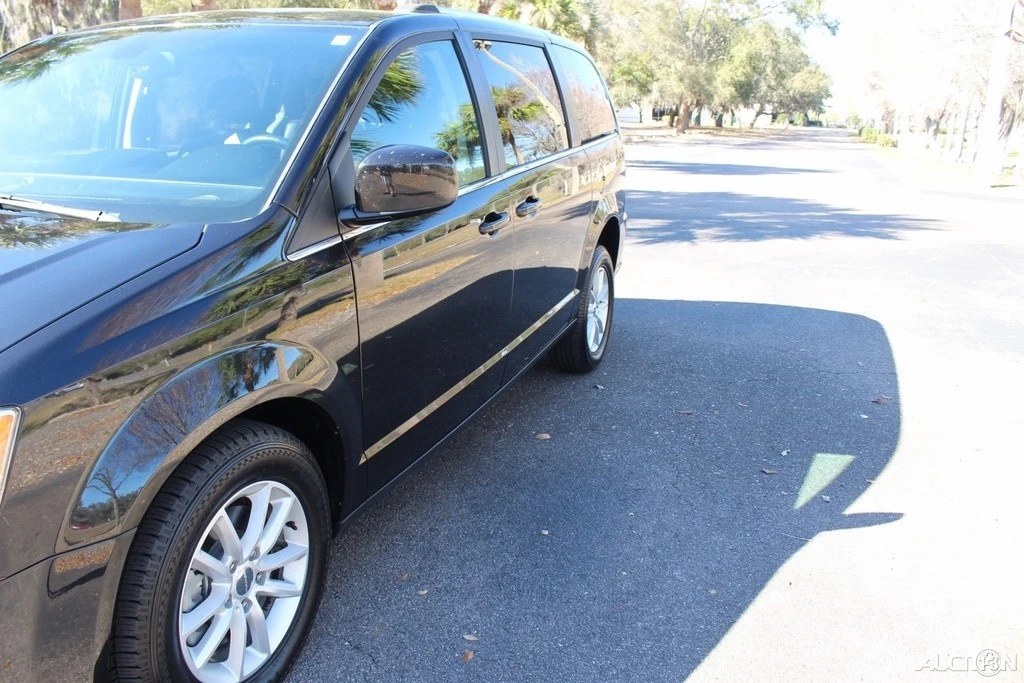 2019 Dodge Caravan - Image 20 of 21