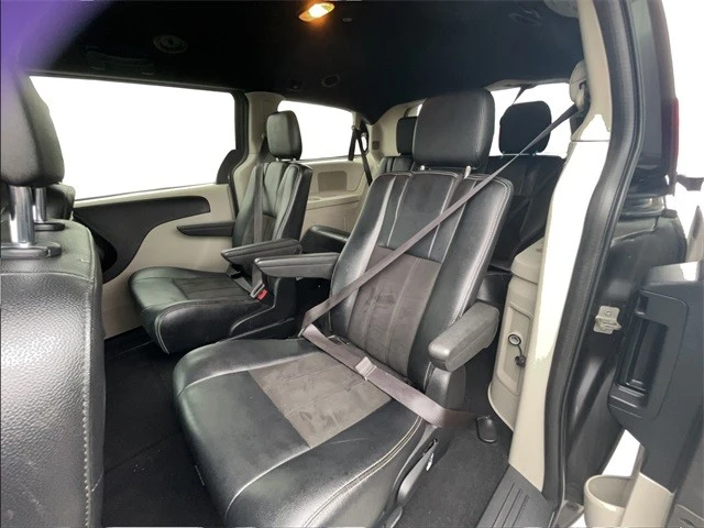 2019 Dodge Caravan - Image 12 of 12