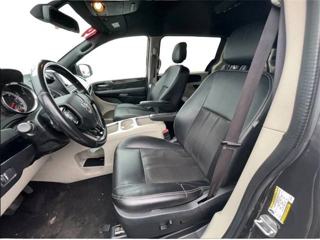 2019 Dodge Caravan - Image 11 of 12