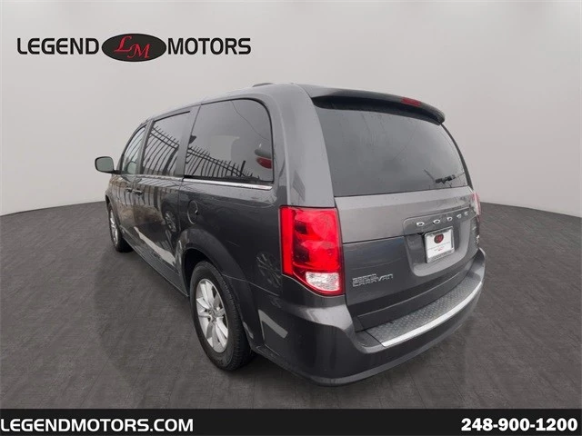 2019 Dodge Caravan - Image 8 of 12