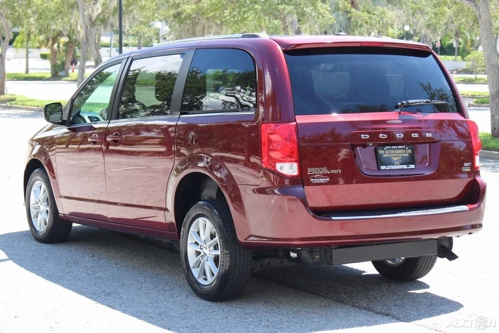 2019 Dodge Caravan - Image 9 of 24
