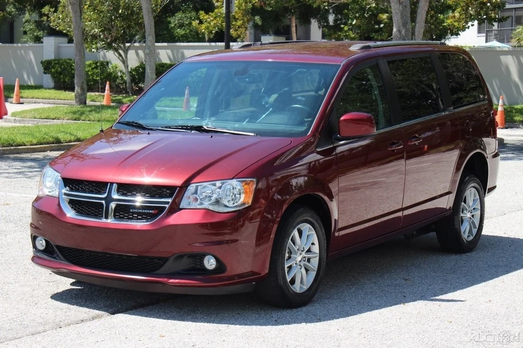 2019 Dodge Caravan - Image 7 of 24