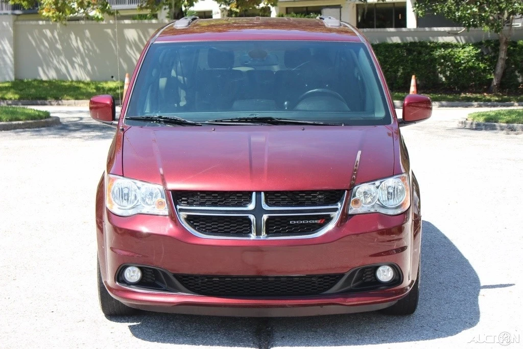 2019 Dodge Caravan - Image 6 of 24
