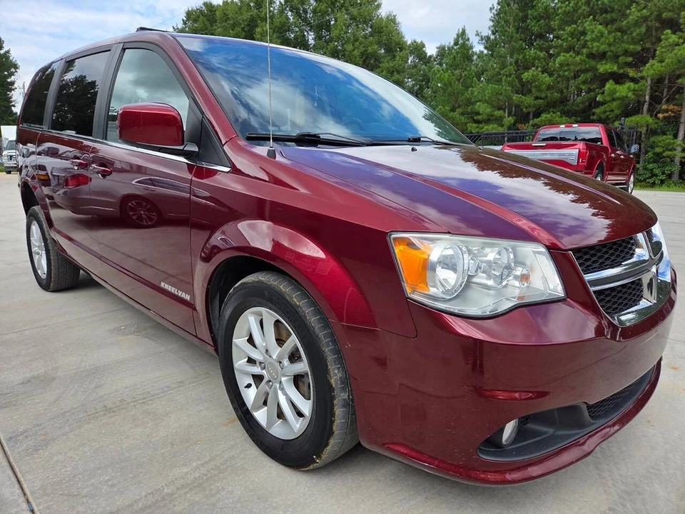 2019 Dodge Caravan - Image 8 of 21