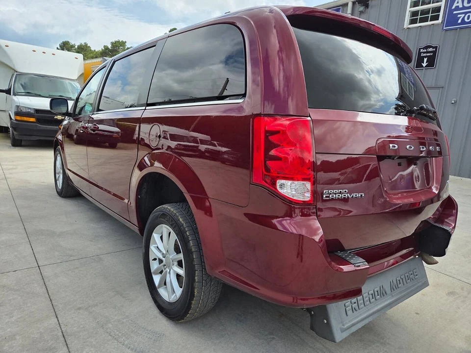 2019 Dodge Caravan - Image 4 of 21