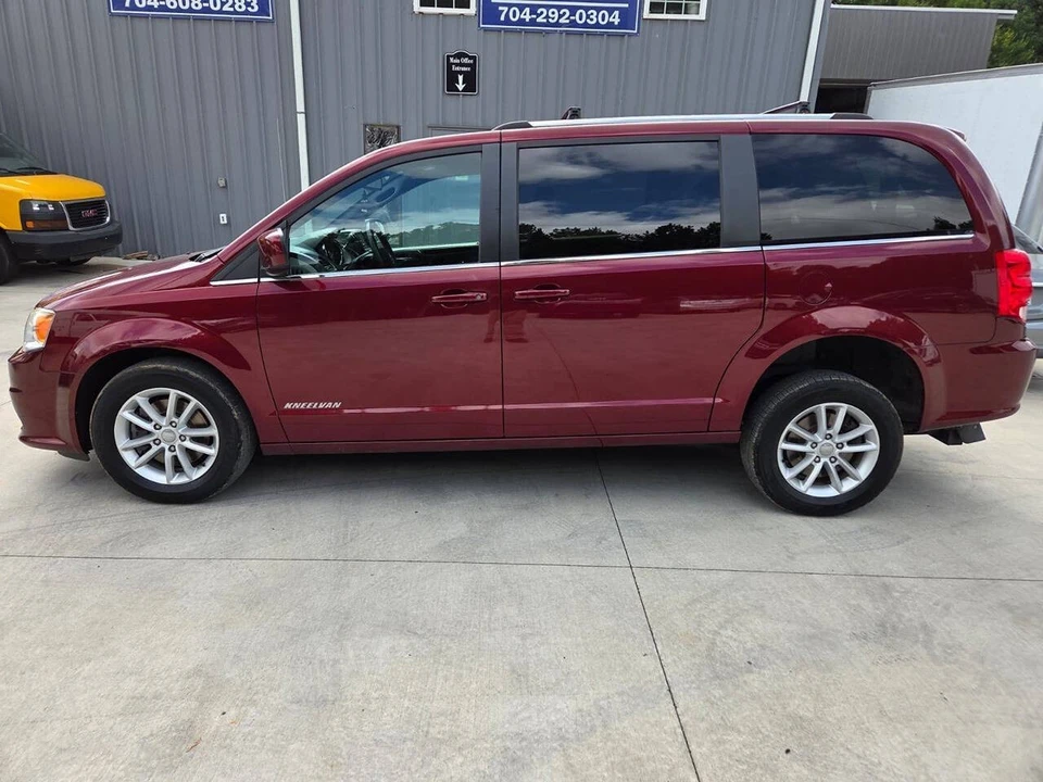 2019 Dodge Caravan - Image 3 of 21