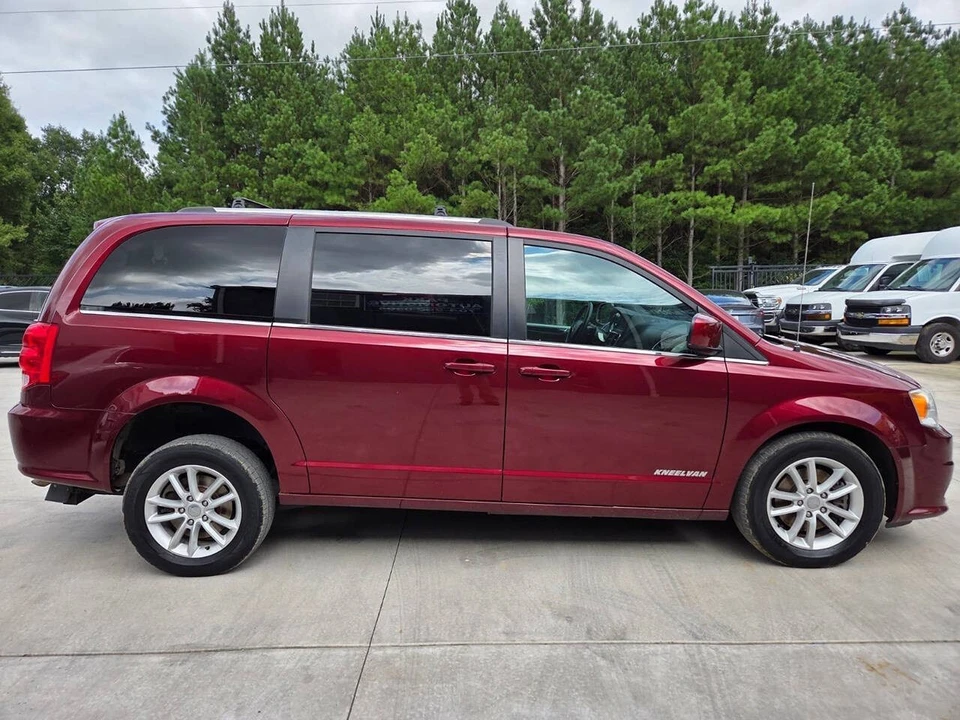 2019 Dodge Caravan - Image 7 of 21