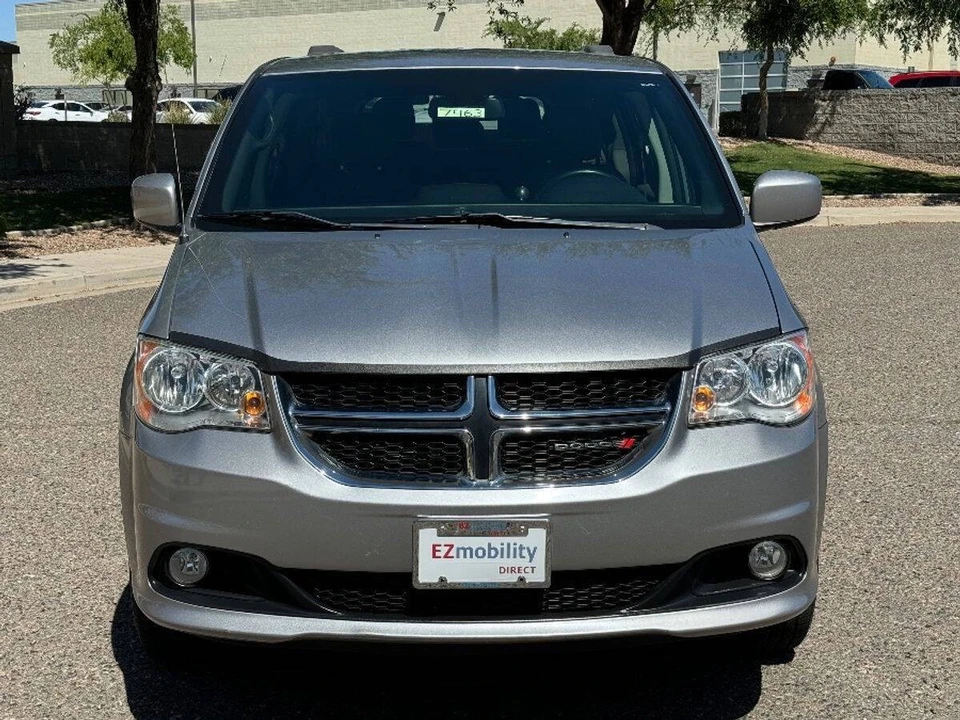 2019 Dodge Caravan - Image 10 of 15