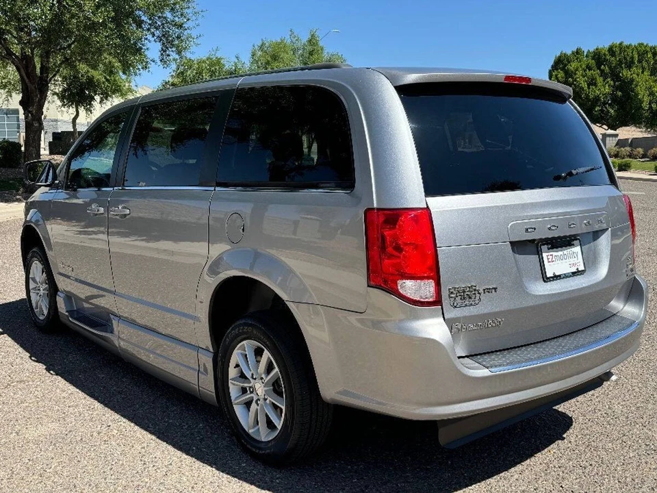 2019 Dodge Caravan - Image 12 of 15