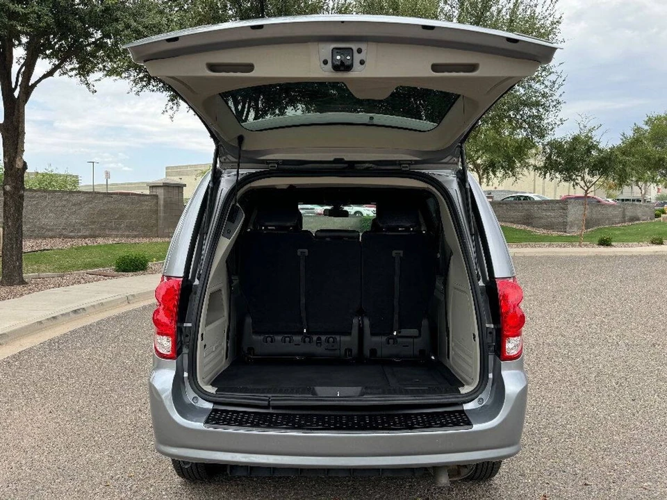 2019 Dodge Caravan - Image 15 of 15