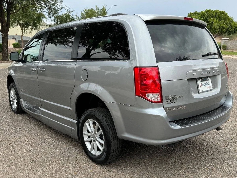 2019 Dodge Caravan - Image 12 of 15
