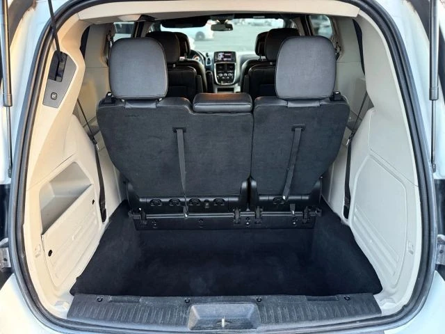 2019 Dodge Caravan - Image 10 of 21