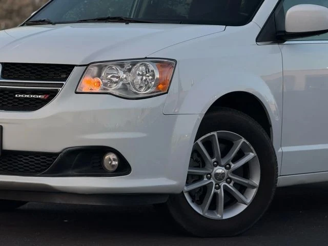 2019 Dodge Caravan - Image 2 of 21