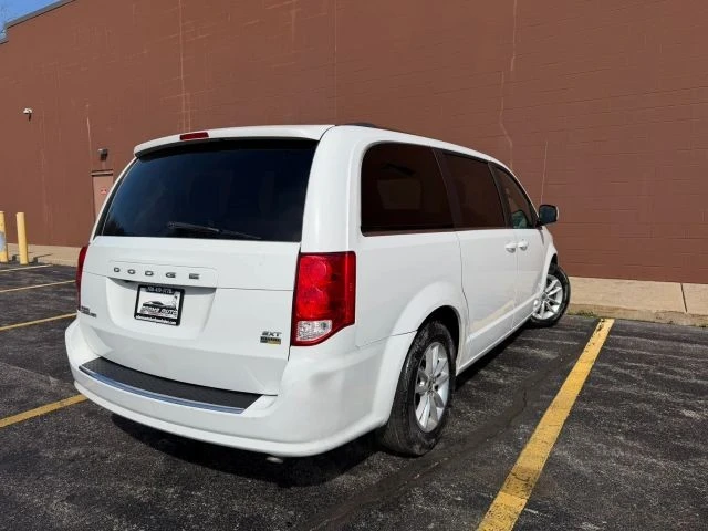 2019 Dodge Caravan - Image 5 of 21
