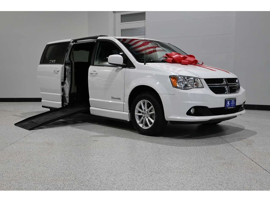 2019 Dodge Caravan - Image 2 of 12