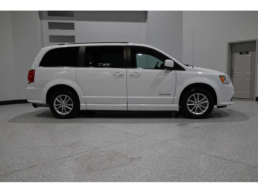 2019 Dodge Caravan - Image 5 of 12