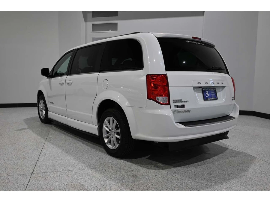 2019 Dodge Caravan - Image 8 of 12