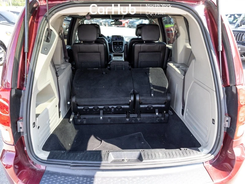 2019 Dodge Caravan - Image 7 of 19