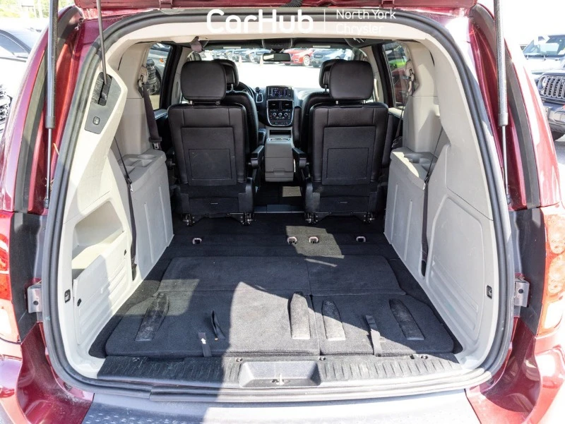 2019 Dodge Caravan - Image 8 of 19
